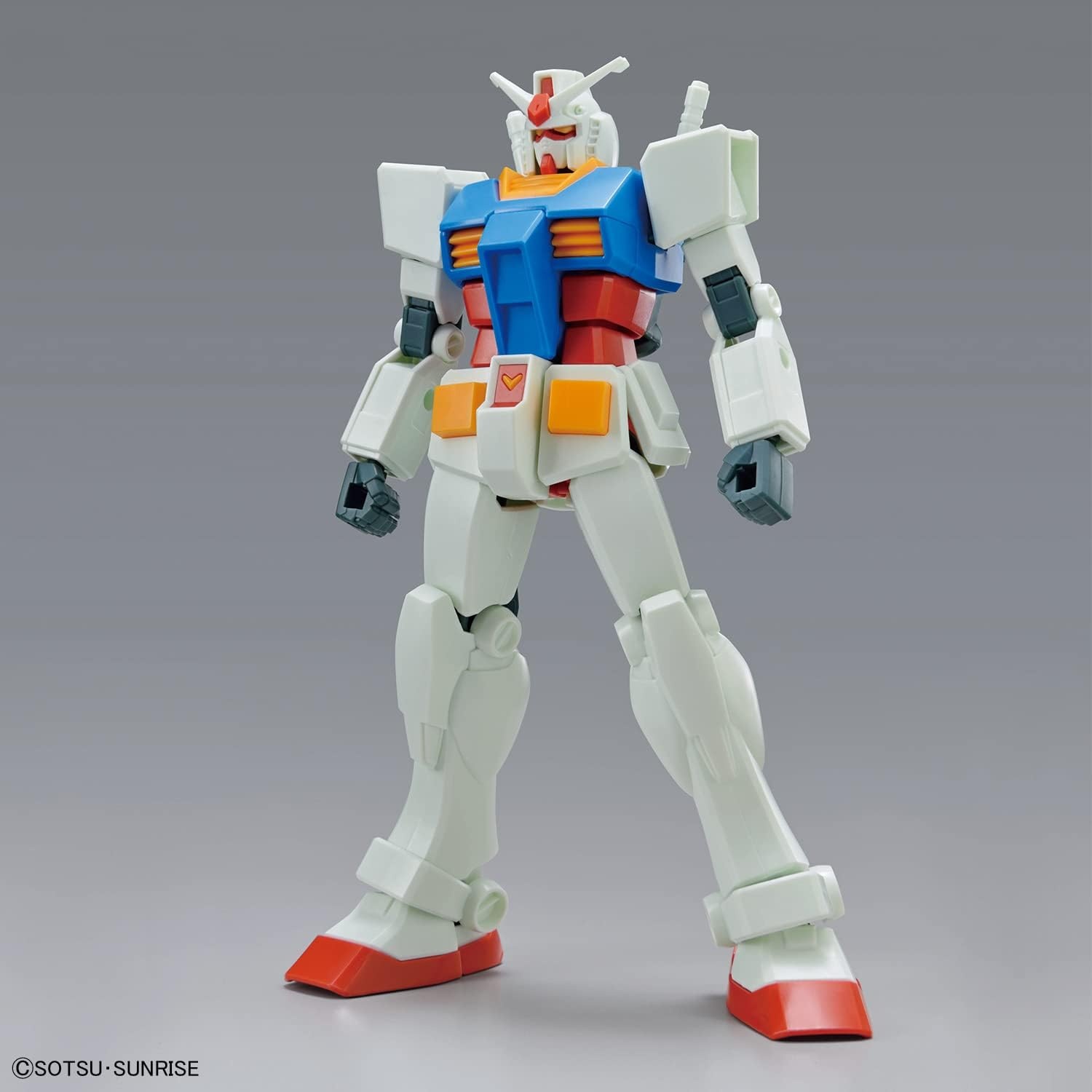 Bandai Hobby – Mobile Suit Gundam – 1/144 RX-78-2 Gundam (Full Weapons Set), Bandai Spirits Entry Grade Model Kit