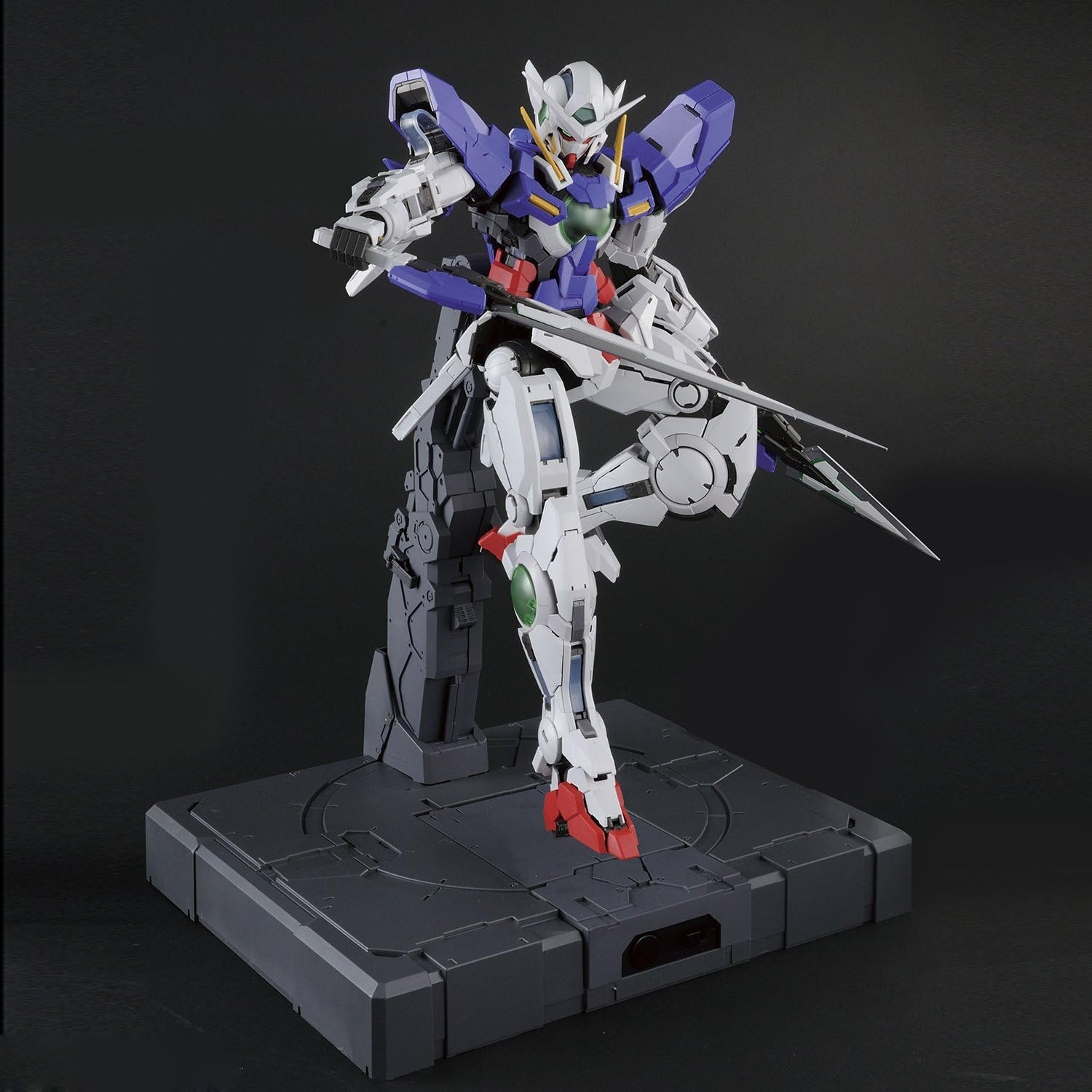 BANDAI Hobby – Gundam 00 – Gundam Exia PG 1/60 Model Kit