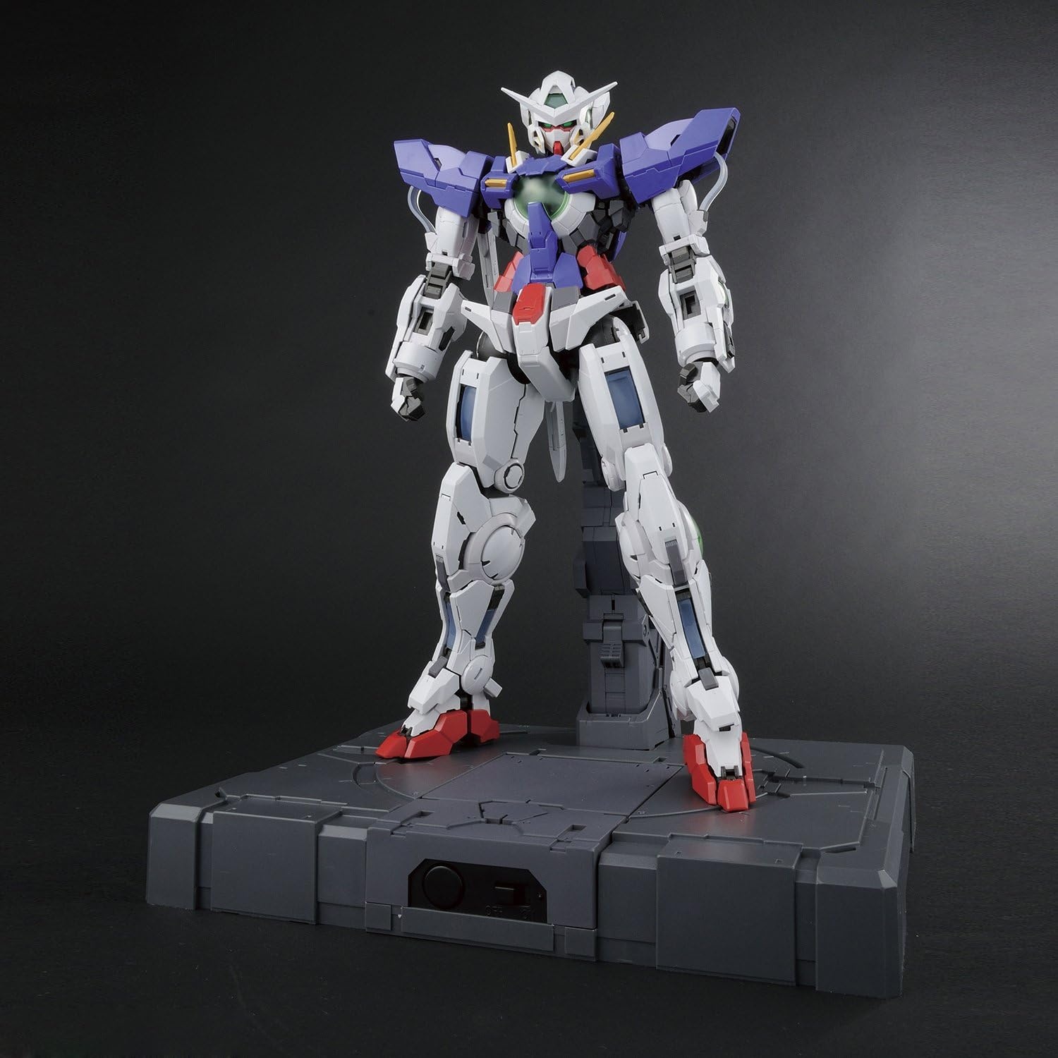 BANDAI Hobby – Gundam 00 – Gundam Exia PG 1/60 Model Kit