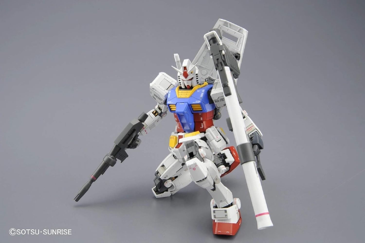 Bandai Hobby – Mobile Suit Gundam – RX-78-2 Version 3.0, Bandai Spirits 1/100 Model Kit