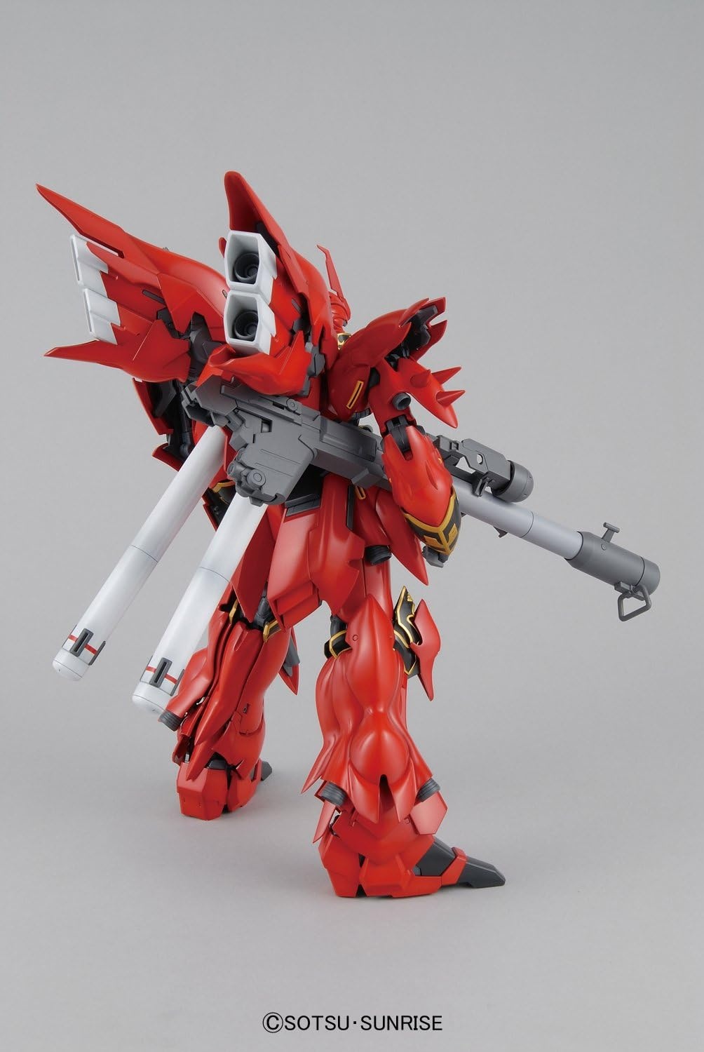 Bandai Hobby – Gundam UC – Sinanju (Animation Color) MG 1/100 Model Kit