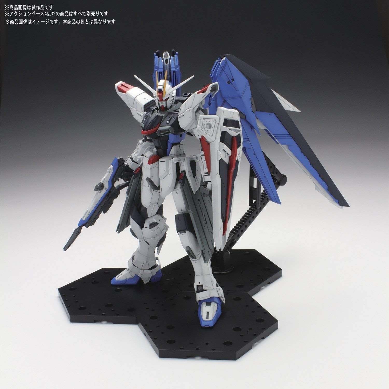 Bandai Hobby – Accessory – Action Base 5 [Clear Color] Model Kit(1 inch)