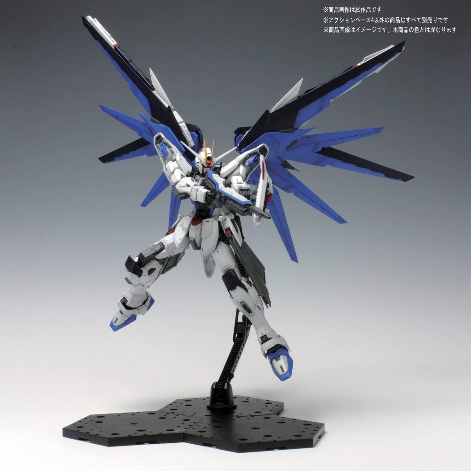 Bandai Hobby – Accessory – Action Base 5 [Clear Color] Model Kit(1 inch)